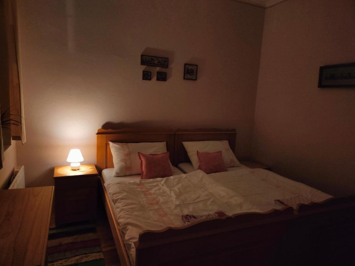 Ethno&Coffee House Tulip Bed and Breakfast Glozan Εξωτερικό φωτογραφία