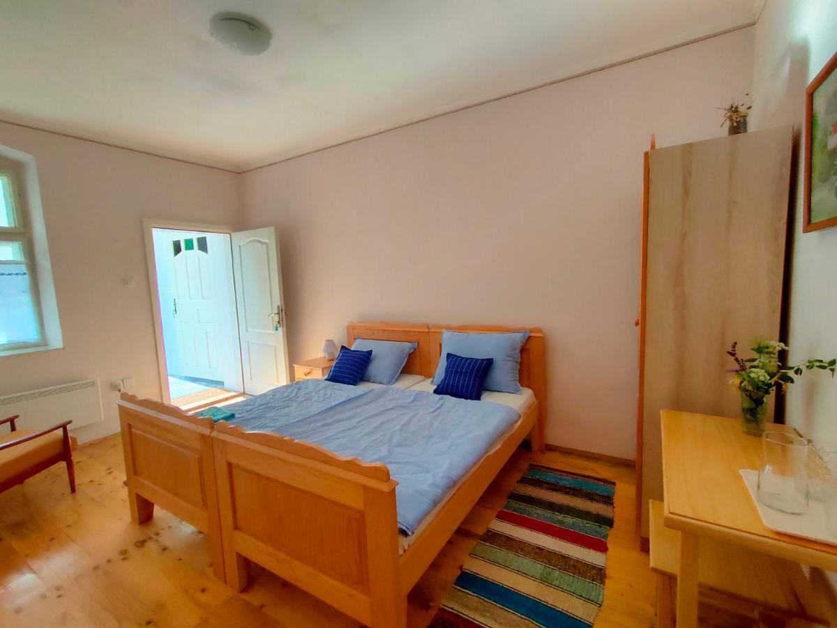 Ethno&Coffee House Tulip Bed and Breakfast Glozan Εξωτερικό φωτογραφία
