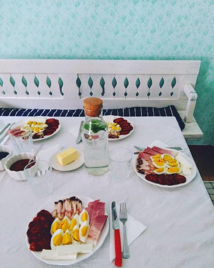 Ethno&Coffee House Tulip Bed and Breakfast Glozan Εξωτερικό φωτογραφία